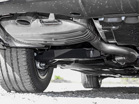 2025�� E 260 L 4MATIC �˶���