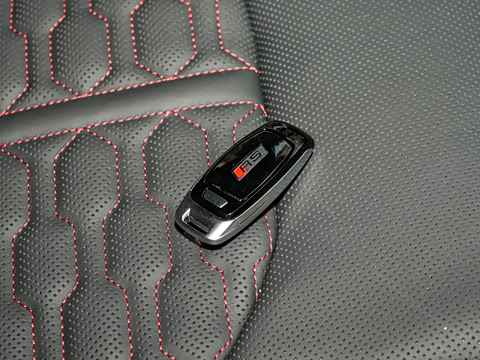 2025�� RS Q8 4.0T performance