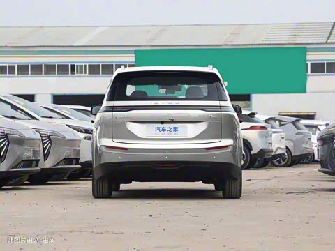 2023�� Plus 610 ������