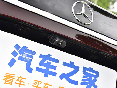 2024�� �Ŀ� E 300 L ������