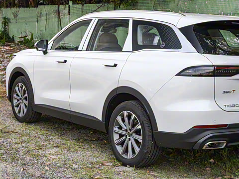 2025�� 2.0T ��������� 7��