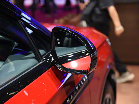 2025�� 2.0T ������������˹��