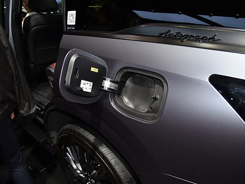 2025�� Autograph