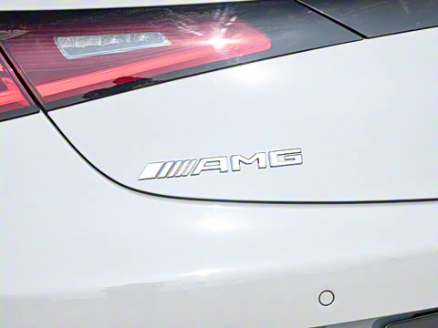 2024�� AMG CLE 53 4MATIC+ ���ܳ�