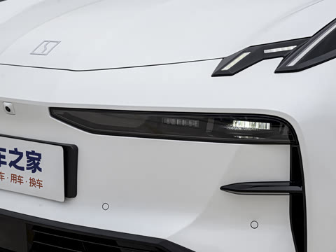 2025�� ������������