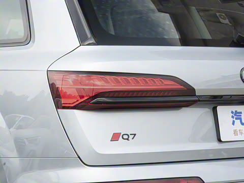 2025�� 55 TFSI quattro S line�˶���