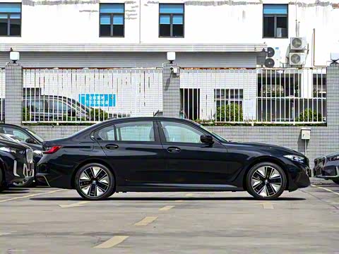 2024�� eDrive 40 L ��ҹ�˶���װ