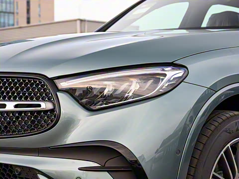 2025�� GLC 300 L 4MATIC ������ 5��