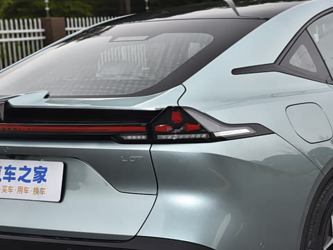 2024�� 300Max���̰�