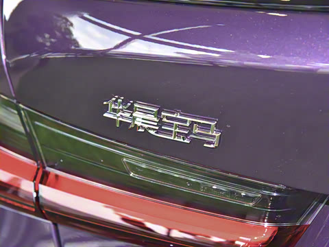 2025�� 330i 50����������