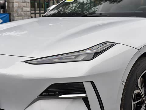 2025�� 700km Զ���Ǽݰ�