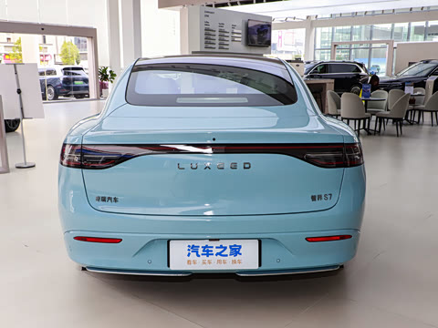 2025�� 705km Max