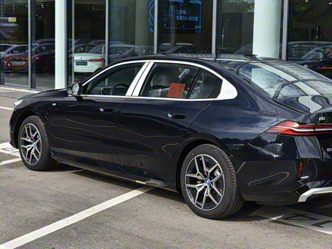 2024�� eDrive 35L ������ M�˶���װ