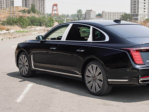 2025�� 2.0T ����������������� 5��