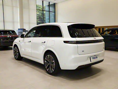 2025�� Ultra ���ܻ��°�