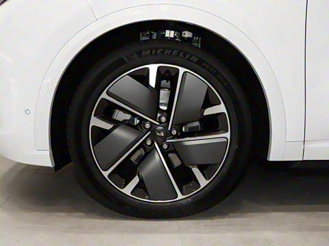 2025�� Ultra ���ܻ��°�