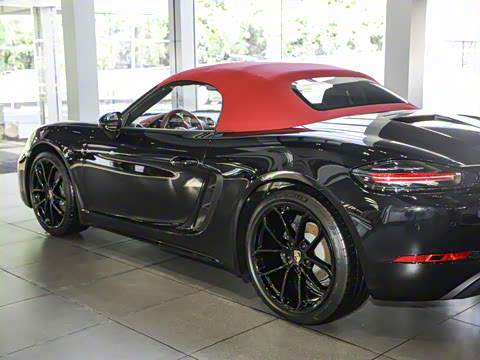 2022�� Boxster 2.0T