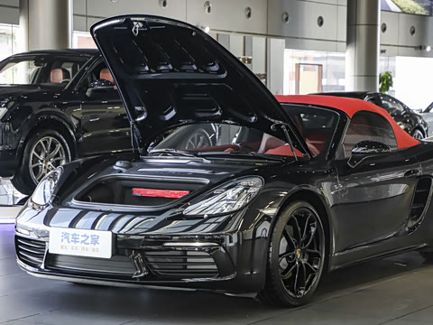2022�� Boxster 2.0T