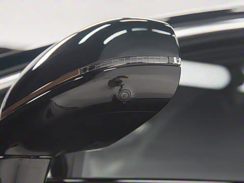 2025�� 700 Ultra�������������״��