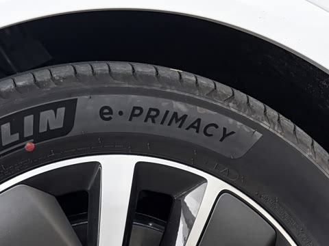 2025�� Pro ���ܻ��°�