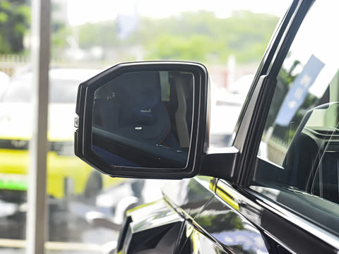 2025�� M900 ������