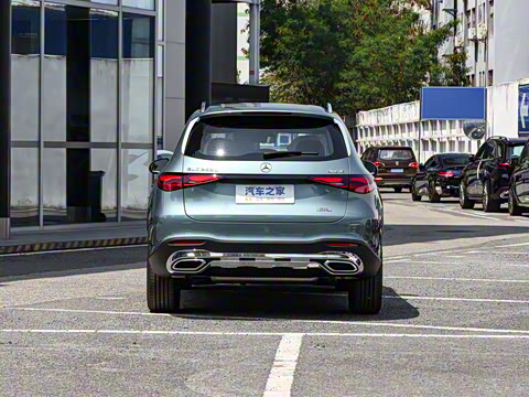 2025�� �Ŀ� GLC 260 L 4MATIC ������