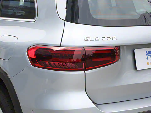 2025�� GLB 220 ʱ����