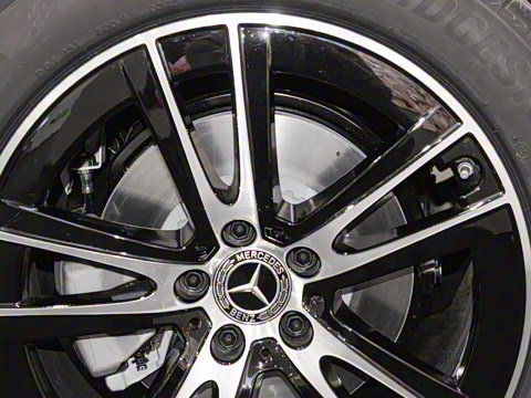 2025�� �Ŀ� GLC 260 L 4MATIC ������