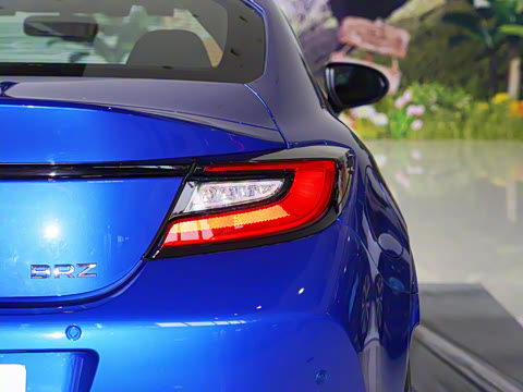 2025�� 2.4L �ֶ���EyeSight STI Sport type RS