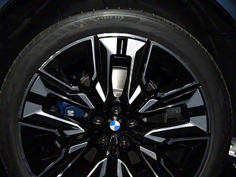 2025�� xDrive30L ������ M�˶���װ