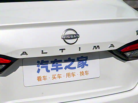 2022�� 2.0L XL-Upr ������