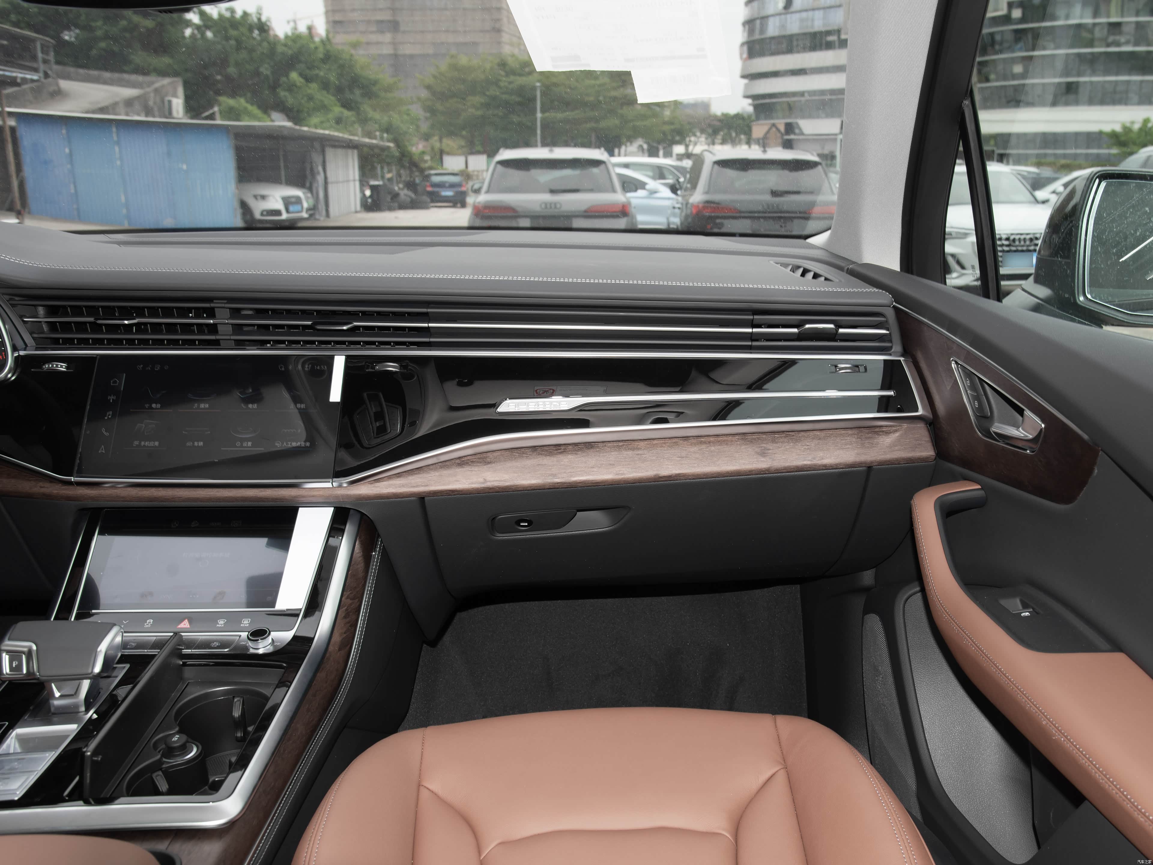 Audi Q7, миниатюра 14