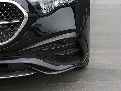 2025�� �Ŀ� E 300 L �����˶���