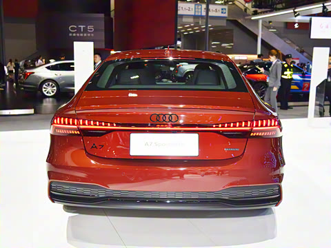 2025�� 55 TFSI quattro ������