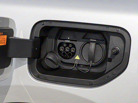 2025�� ���� 550ProѲ����