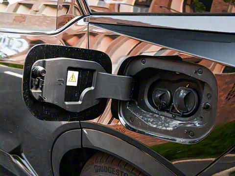 2025�� 550 PRO���а�