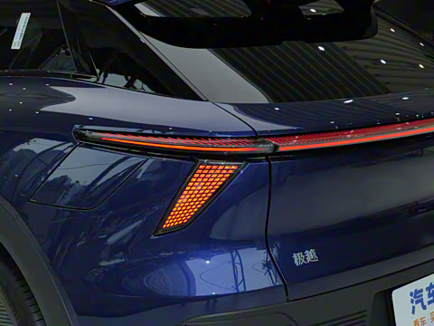 2024�� �Ŀ� Max ��������