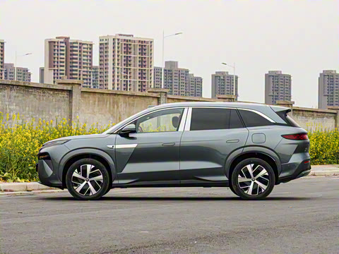 2025�� DM 215KM�����״��콢��