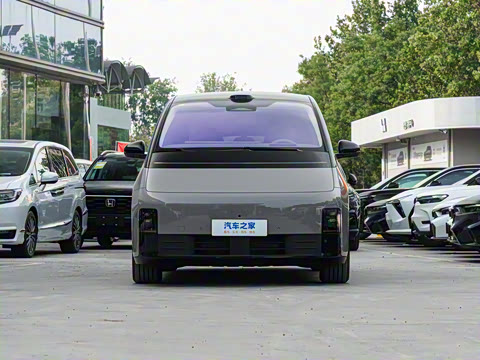 2025�� Ultra ���ܻ��°�