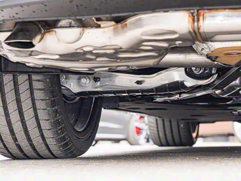 2025�� 55 TFSI quattro ������