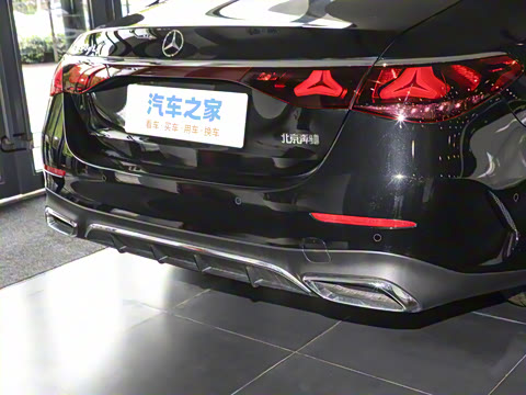 2024�� E 350 e L ���ʽ��϶����˶��γ�