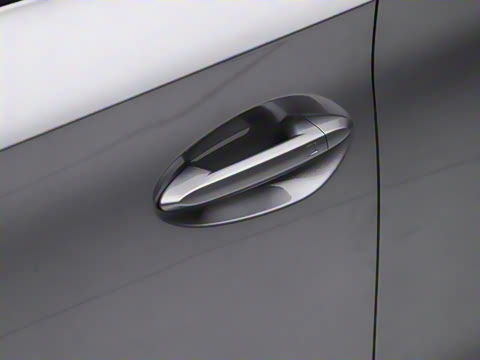 2025�� 610km PLUS