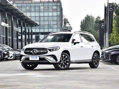 2024��  �Ŀ� GLC 260 L 4MATIC ������ 5��