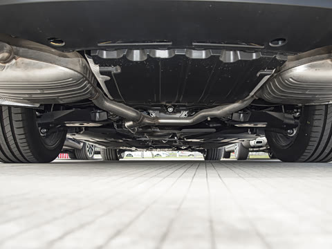 2024�� �Ŀ� E 300 L ʱ����