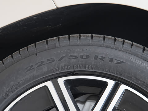 2025�� B4 ���ݺ�����