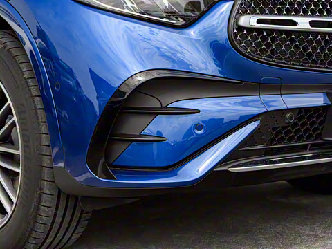 2025�� GLC 300 L 4MATIC ������ 7��