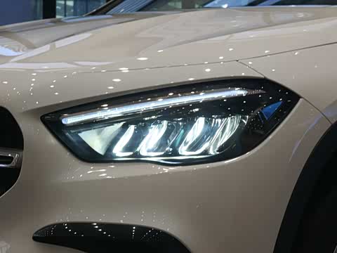 2025�� GLA 200