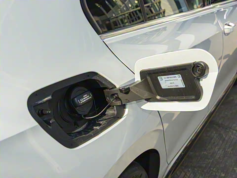 2025�� 300TSI R-Line