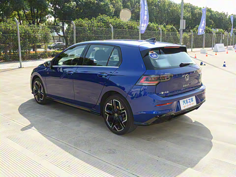 2025�� 300TSI R-Line