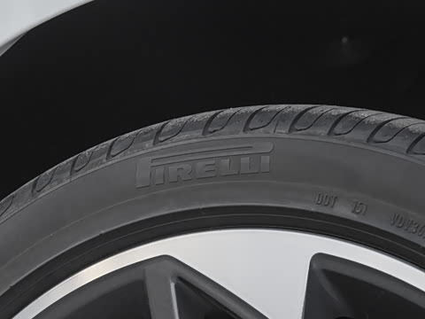 2025�� 200���������� 40 TFSI ʱ�ж�����